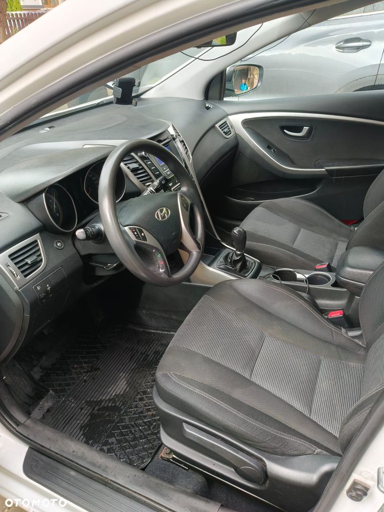 Hyundai i30 1.4 Classic + - 7