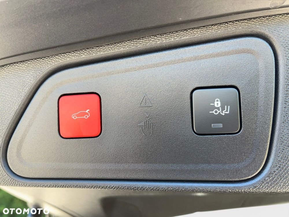 Peugeot 3008 1.6 PureTech GPF GT Line S&S EAT8 - 18