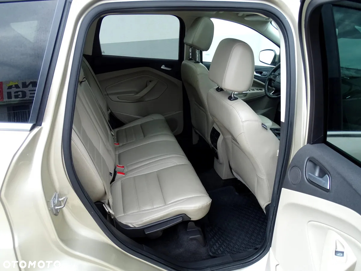 Ford Escape 2.0 EcoBoost AWD Titanium - 13