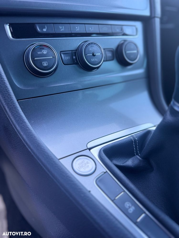 Volkswagen Golf 1.6 TDI BlueMotion Technology Lounge - 14