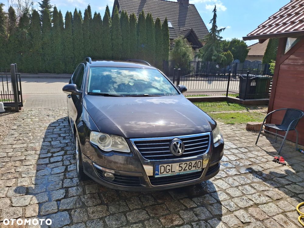 Volkswagen Passat 2.0 TDI DPF BlueMot Comfortline - 1