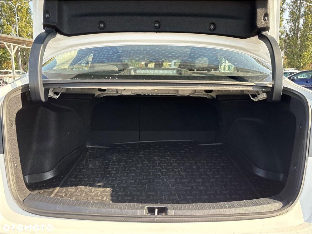 Toyota Corolla 1.8 Hybrid GPF Comfort - 16