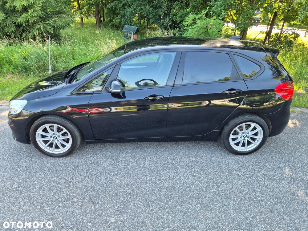 BMW Seria 2 216d Sport Line - 9