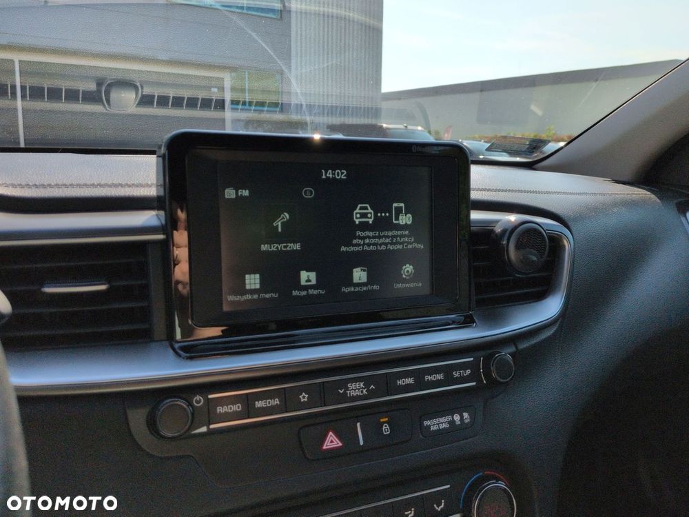 Kia Ceed - 12