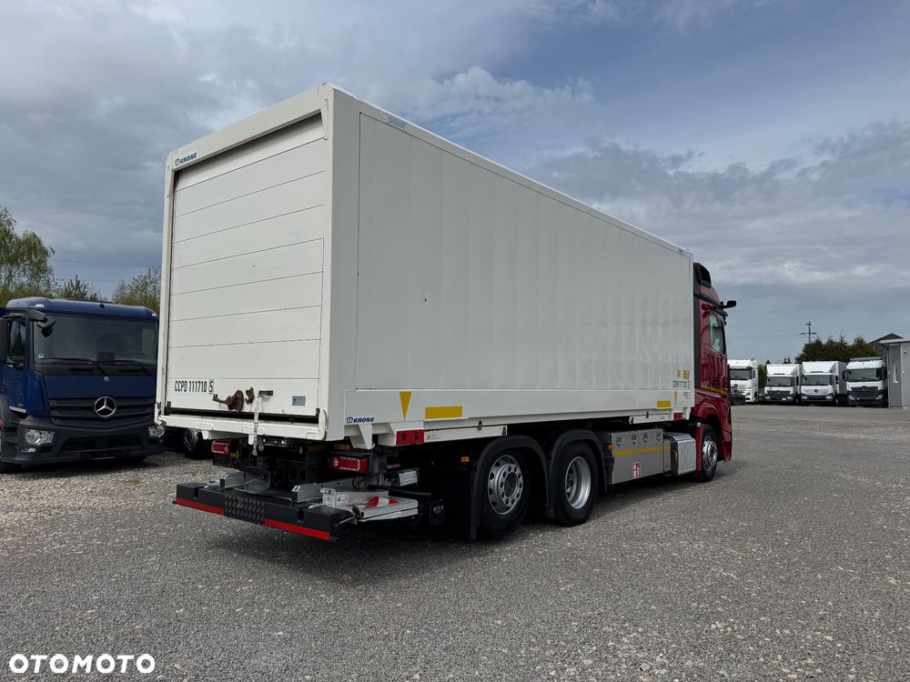 Mercedes-Benz Actros - 4