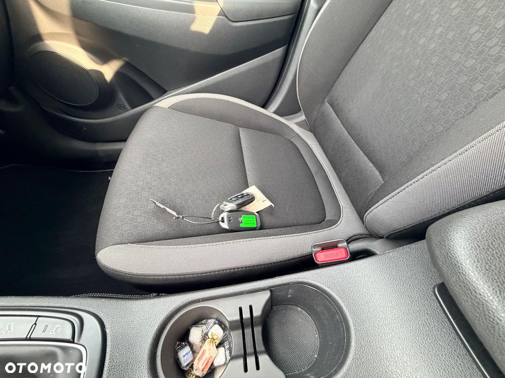 Hyundai Kona - 17
