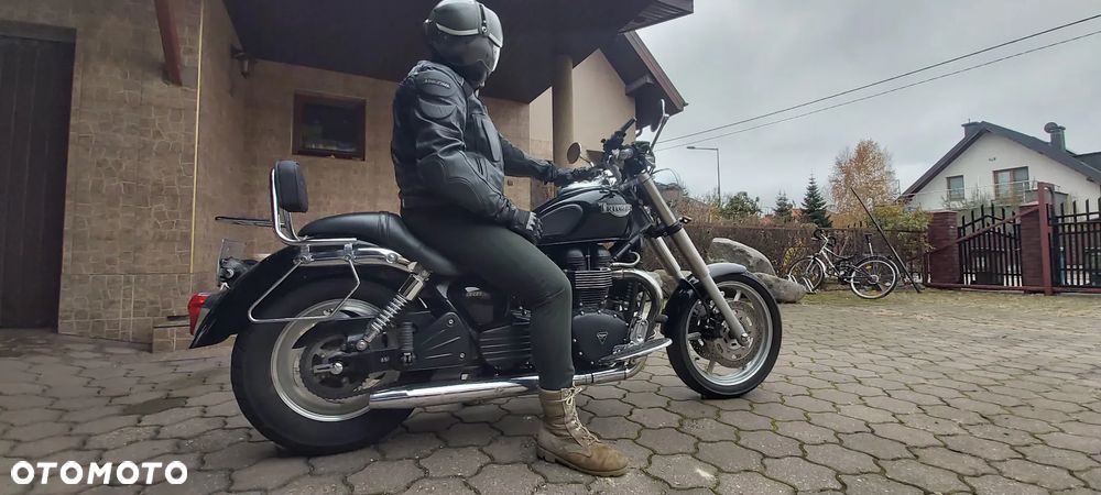 Triumph Speedmaster - 9