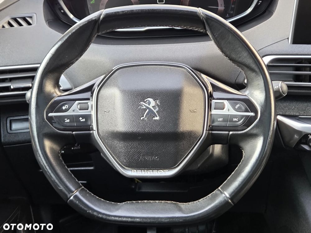 Peugeot 5008 1.6 BlueHDi Allure 7os - 19