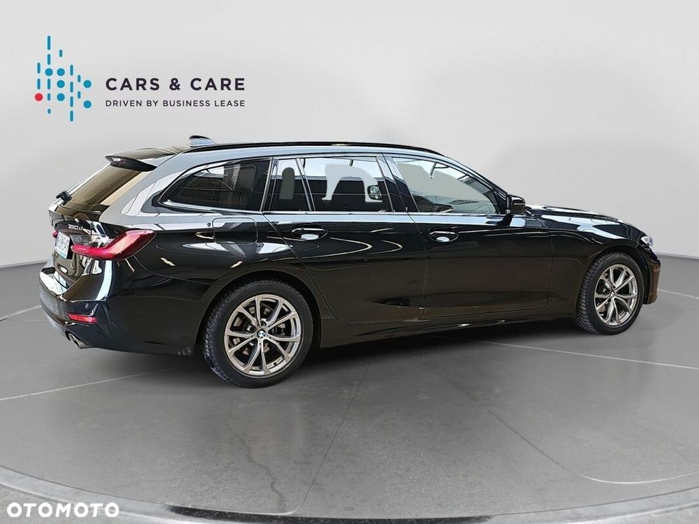BMW Seria 3 320d xDrive Sport Line - 30