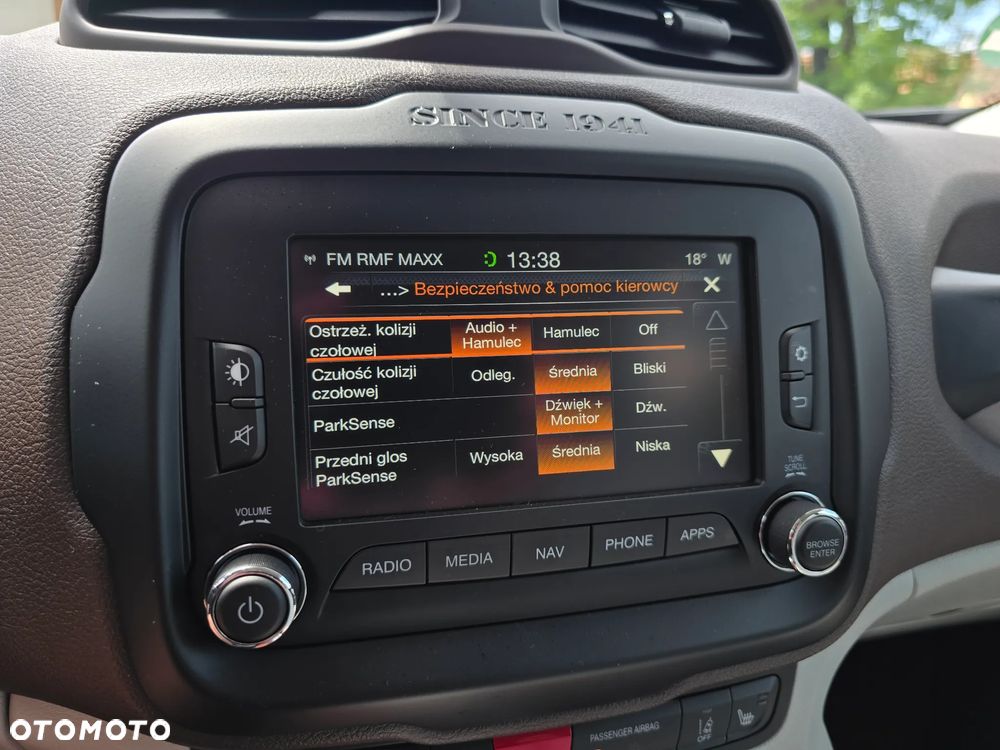 Jeep Renegade 1.4 MultiAir DSG Limited - 25