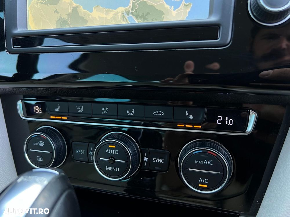 Volkswagen Passat - 13