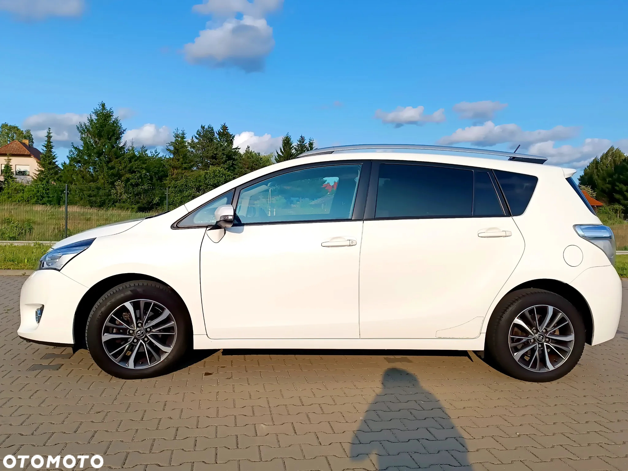 Toyota Verso 1.8 Prestige 7os - 4