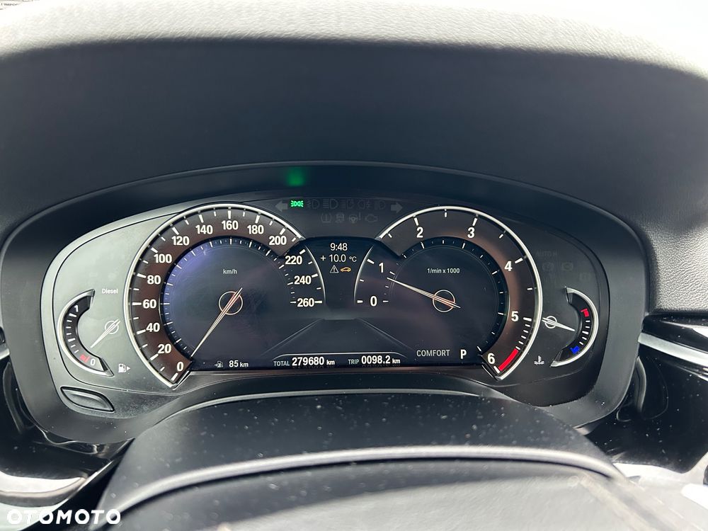 BMW Seria 5 520d Sport Line - 28