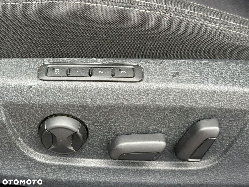 Skoda Superb 2.0 TDI SCR Style DSG - 13
