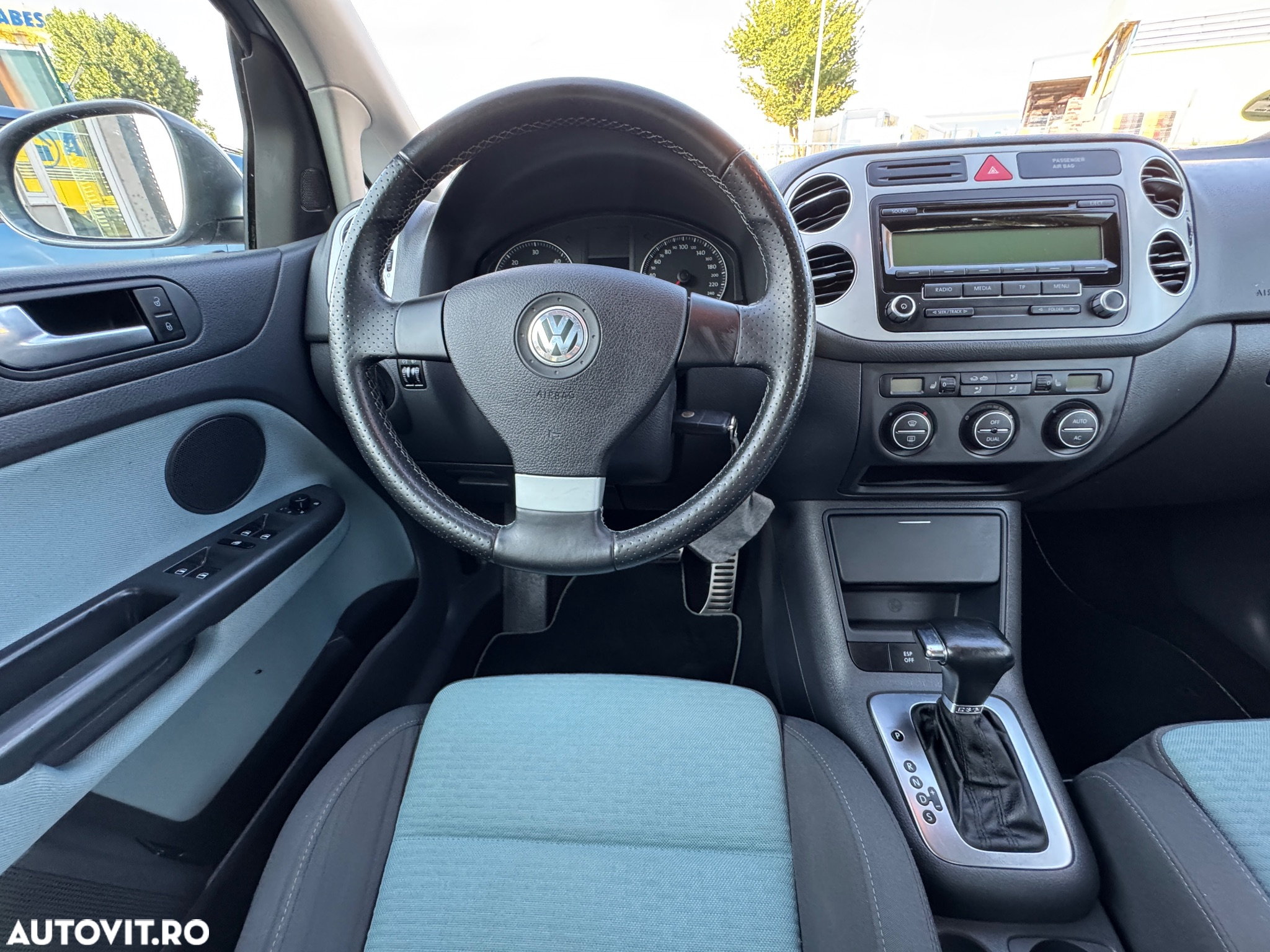 Volkswagen Golf Plus 1.9 TDI DPF DSG CrossGolf - 15