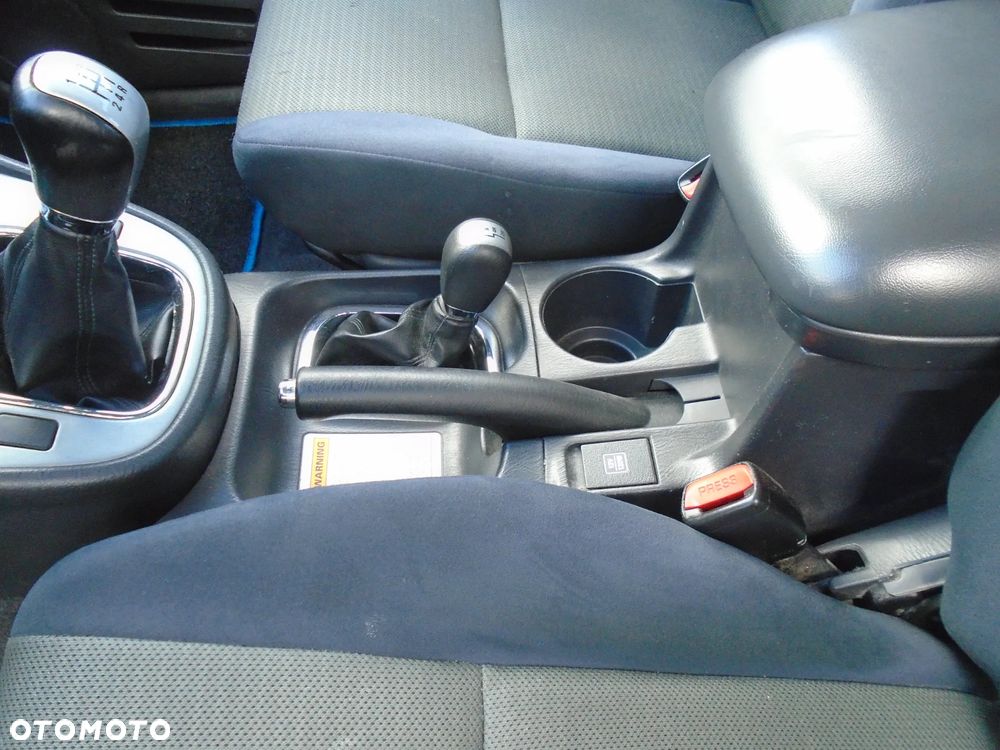 Suzuki Grand Vitara 2.0 - 13