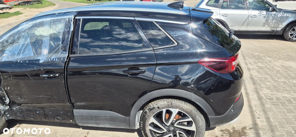 Opel Grandland X 2.0 CDTI Design Line S&S - 12