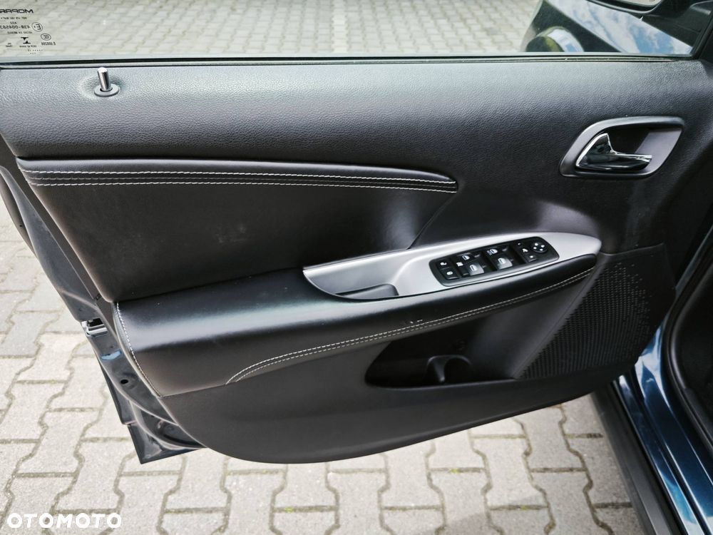 Fiat Freemont 2.0 Multijet 16V DPF Automatik Allrad Black Code - 20