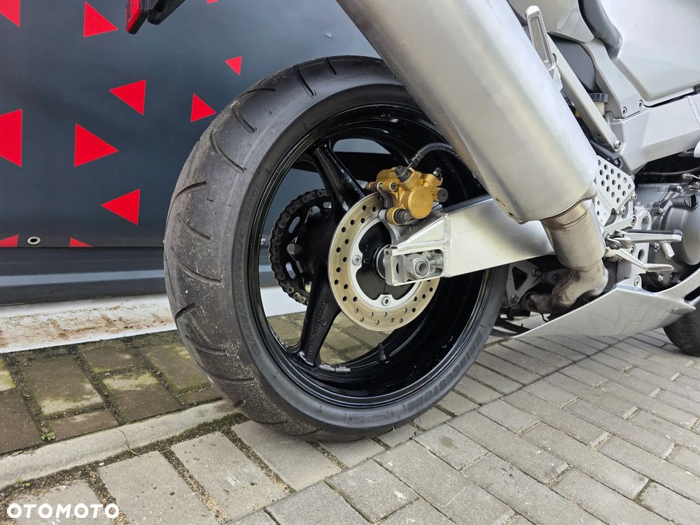 Honda CBR - 6