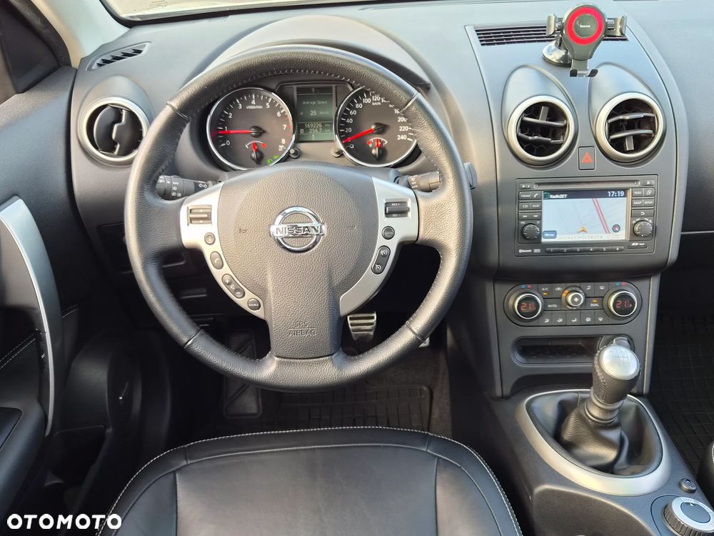 Nissan Qashqai 2.0 4x4 Tekna Premium - 6