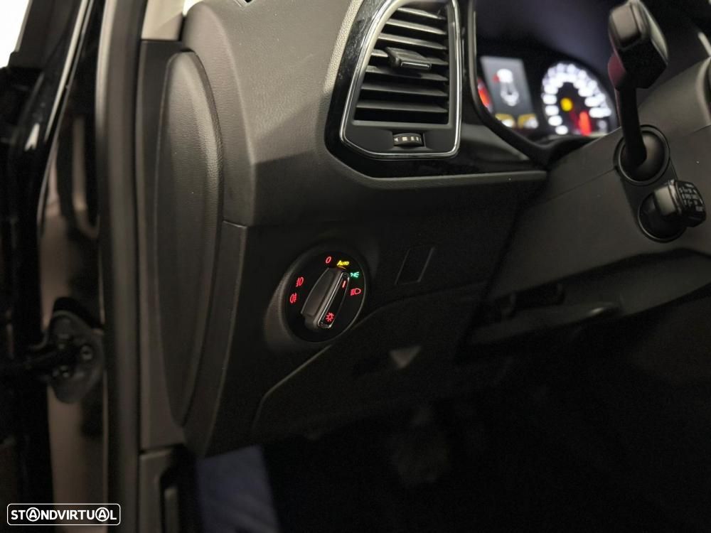 SEAT Leon ST 2.0 TDI DPF DSG FR - 28