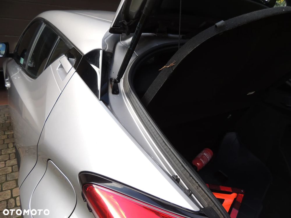 Toyota C-HR 1.2 T GPF Premium - 27