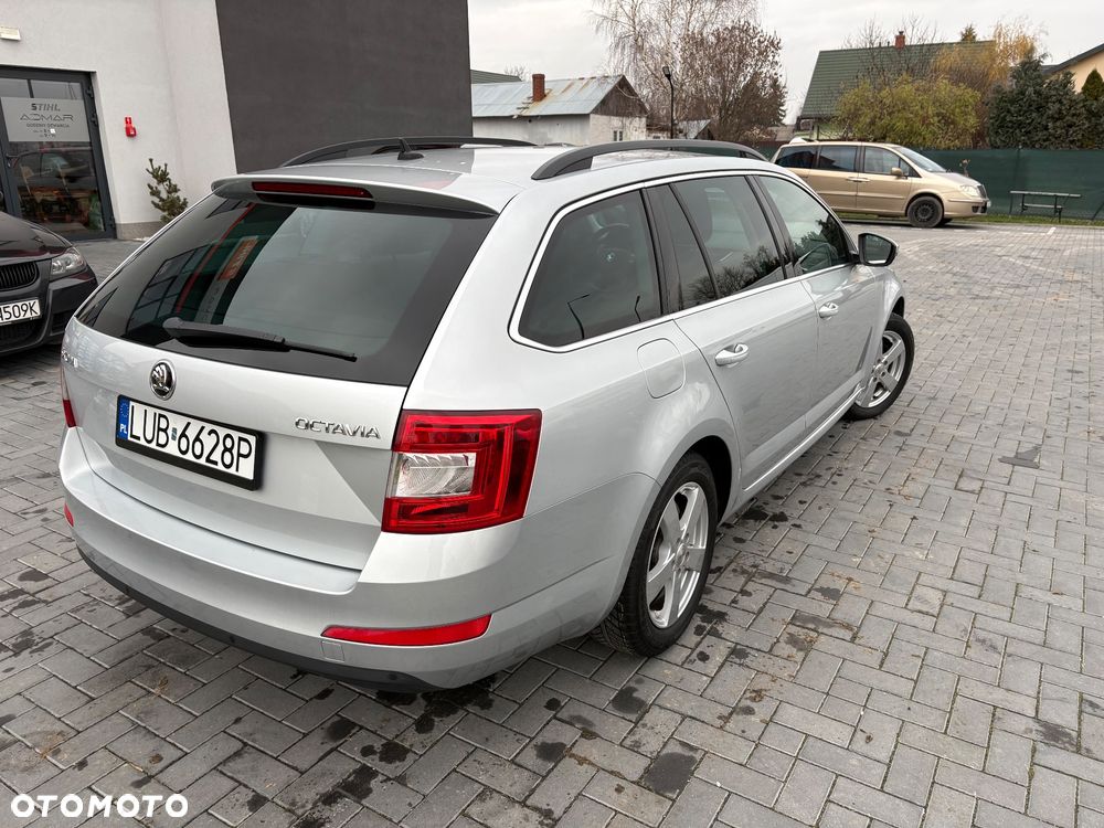 Skoda Octavia 1.6 TDI Ambition DSG - 22
