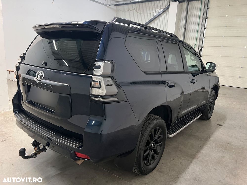 Toyota Land Cruiser 2.8l D-4D 204 CP A/T Luxury Black Matte Edition - 4