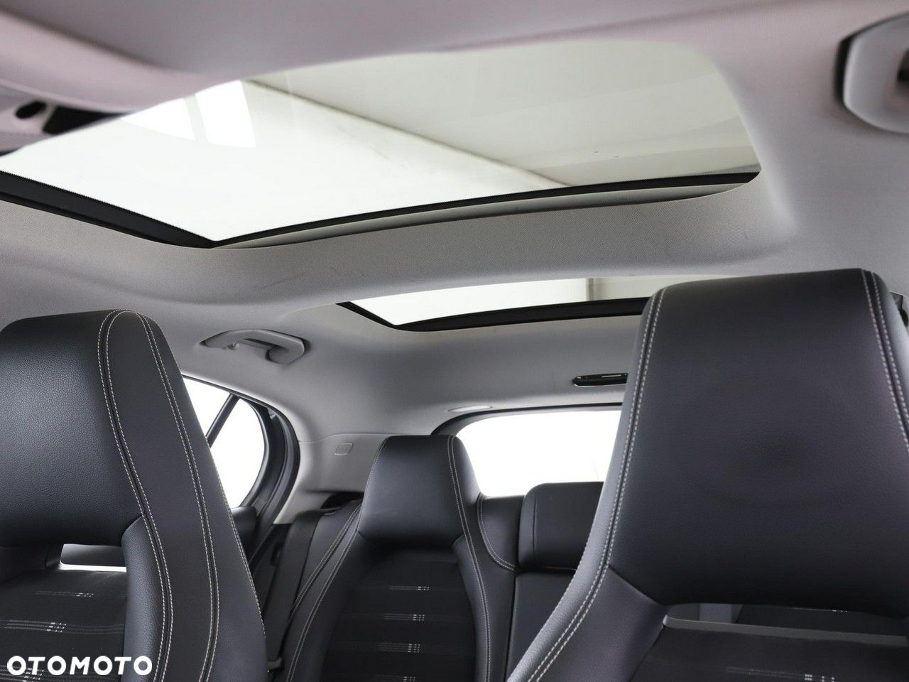 Mercedes-Benz GLA 220 4-Matic Style - 38