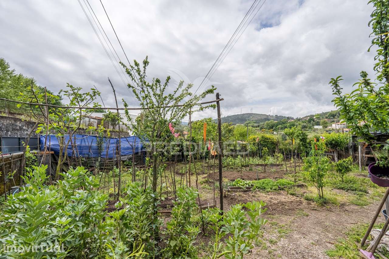 MORADIA, CASA T2, COM TERRENO, EM RENDUFINHO, POVOA LANHOSO. - Grande imagem: 4/28