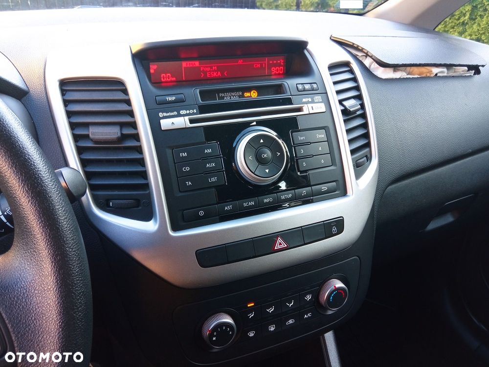 Kia Venga 1.6 L - 14