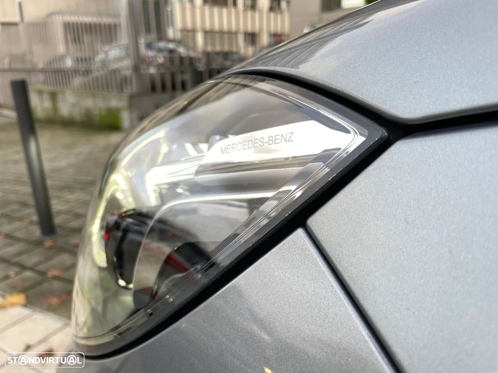 Mercedes-Benz E 300 Bluetec Hybrid Avantgarde - 7