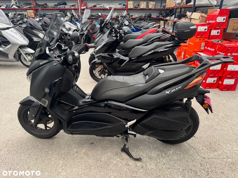 Yamaha X-max - 4