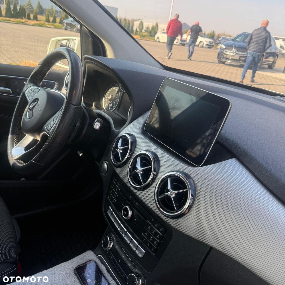 Mercedes-Benz Klasa B 220 4-Matic - 7