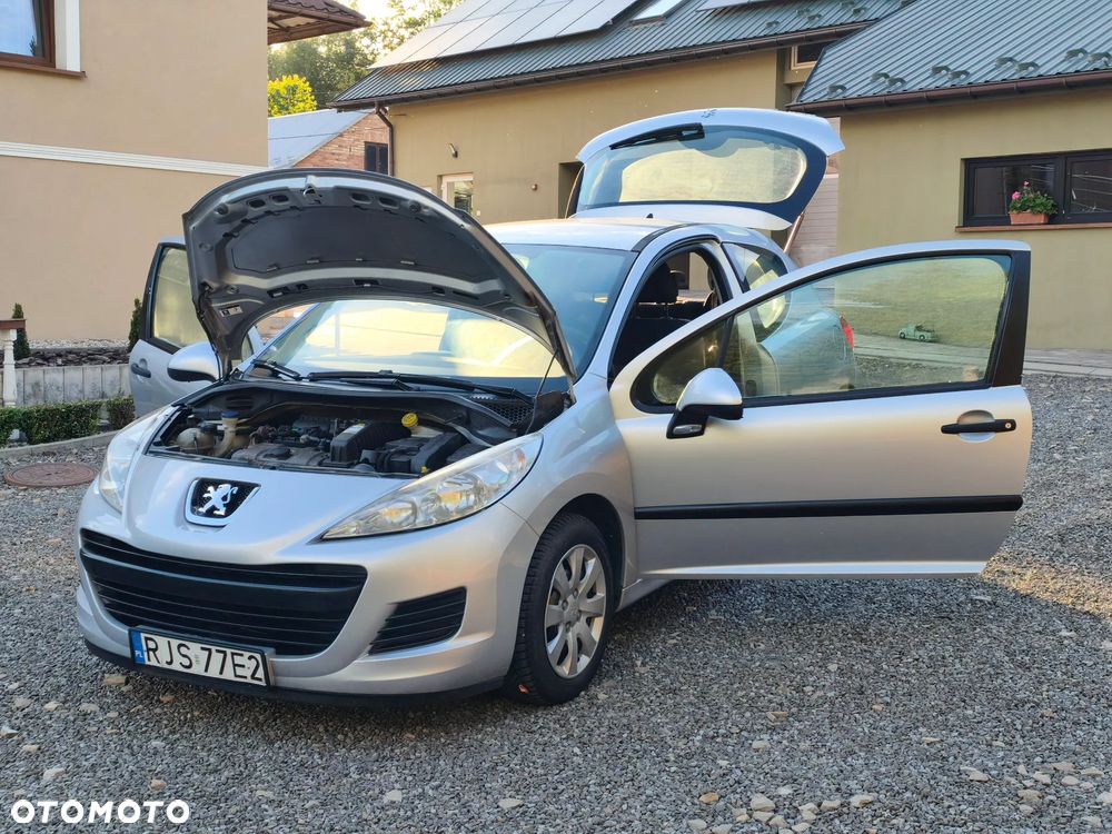Peugeot 207 - 12