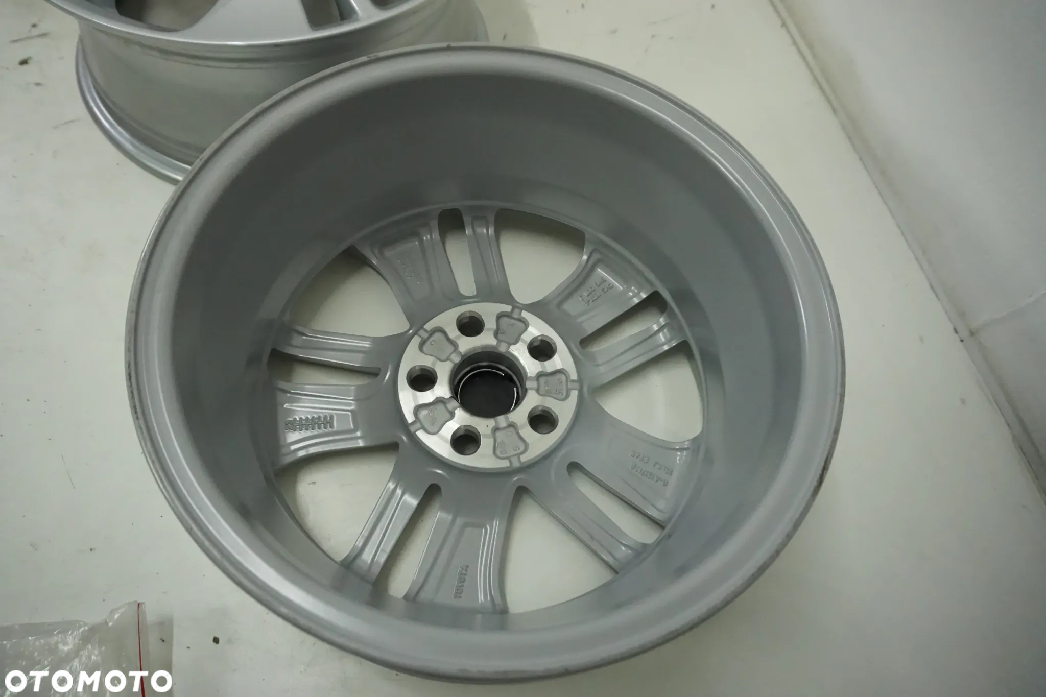 Felgi aluminiowe 15 TOYOTA YARIS IV PRIUS ORYGINAŁ NOWY MODEL - 8