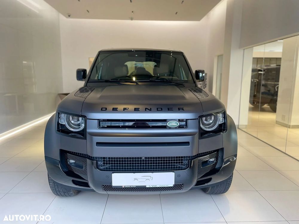 Land Rover Defender - 2