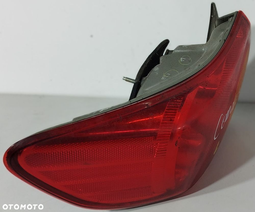 lampa lewa tylna TOYOTA COROLLA E15 06-10 - 3