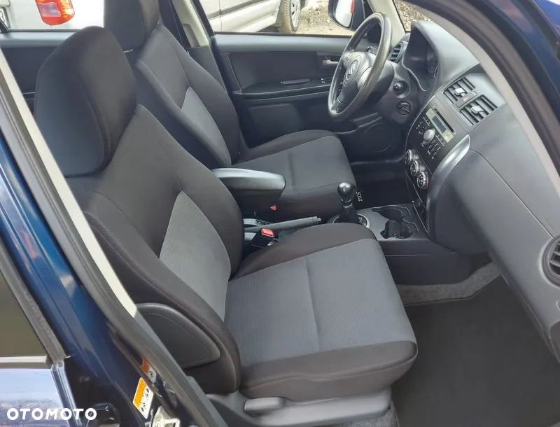 Suzuki SX4 1.6 VVT Comfort - 31