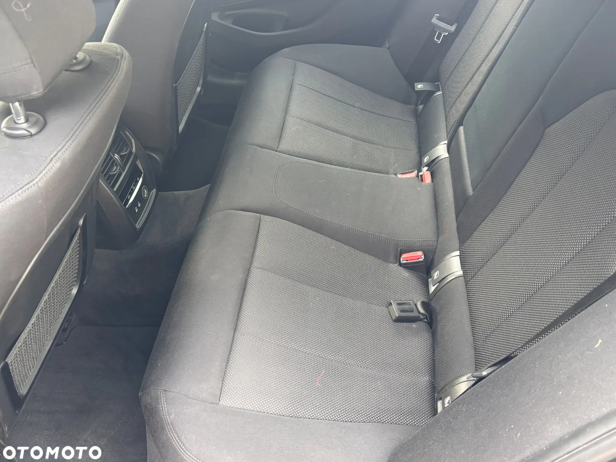 BMW Seria 3 318d - 12
