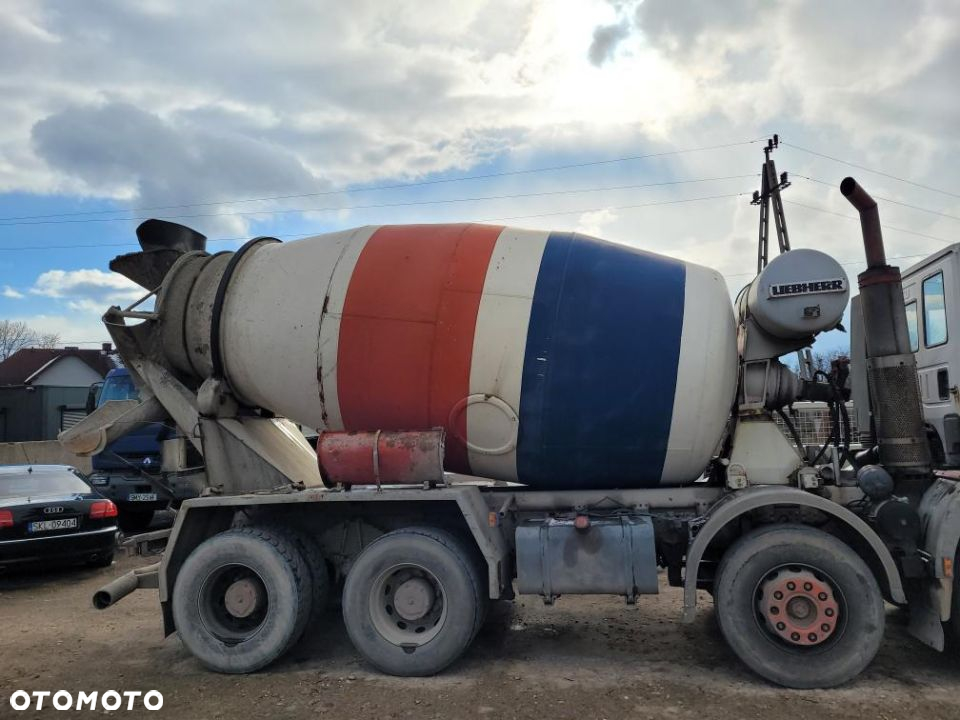 Zabudowa betonomieszarka Liebherr - 6