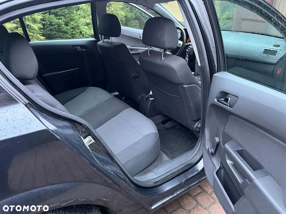 Opel Astra 1.6 Enjoy - 11