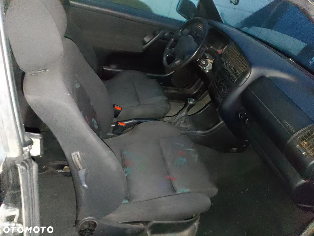 Volkswagen Golf Cabriolet 1.8 - 5