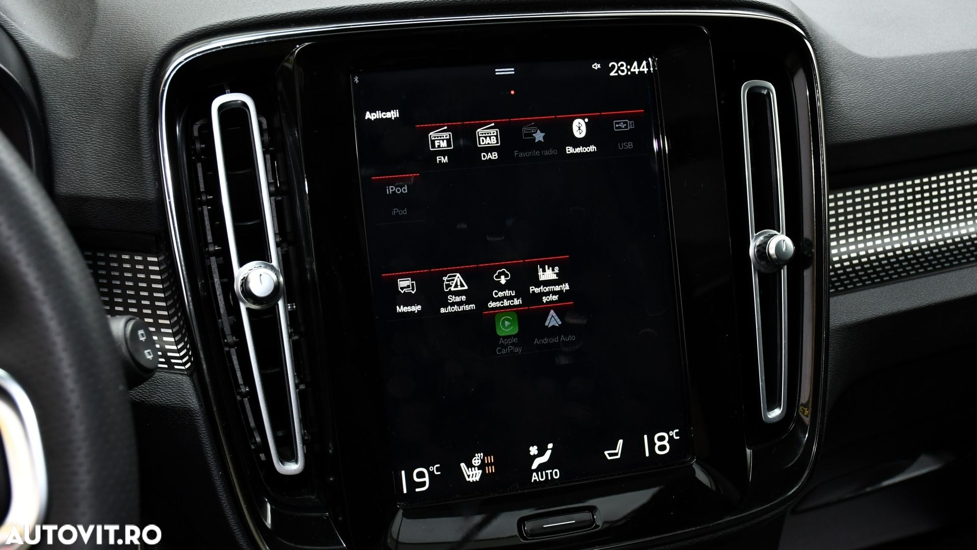 Volvo XC 40 B4 AT8 AWD Mild Hybrid R-Design - 14