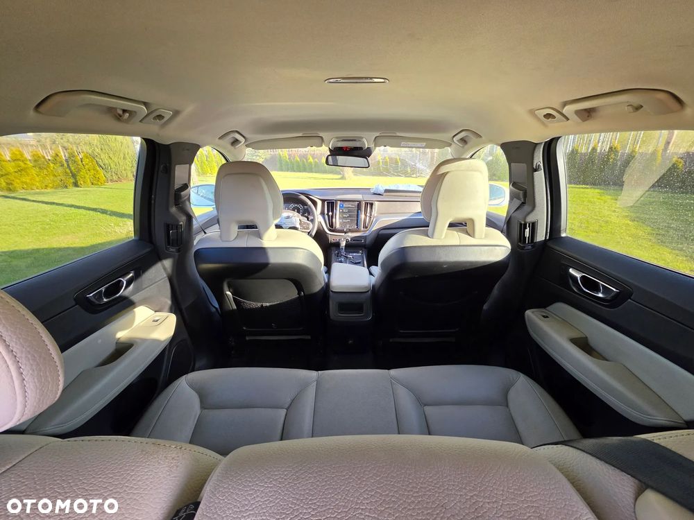 Volvo XC 60 D4 AWD Momentum - 5