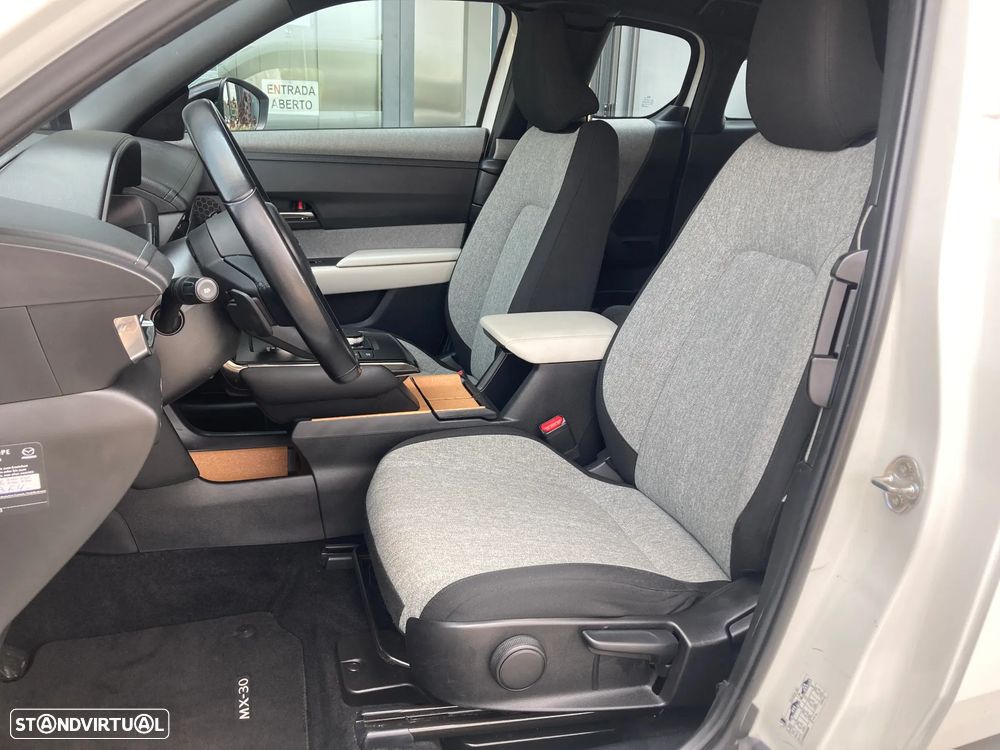 Mazda MX-30 e-SKYACTIV - 28