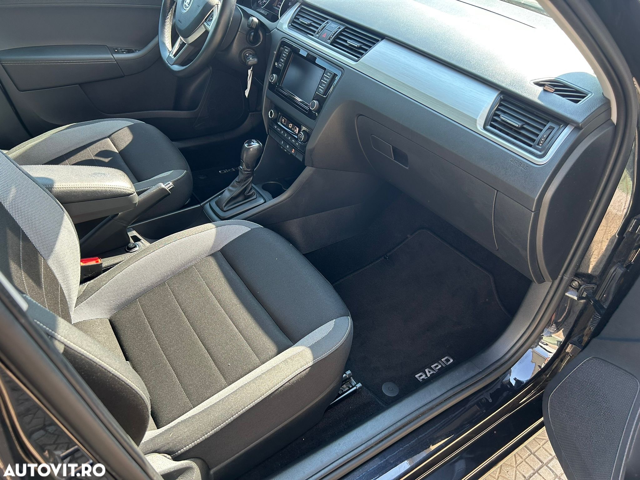 Skoda RAPID 1.4 TDI DSG Ambition - 11