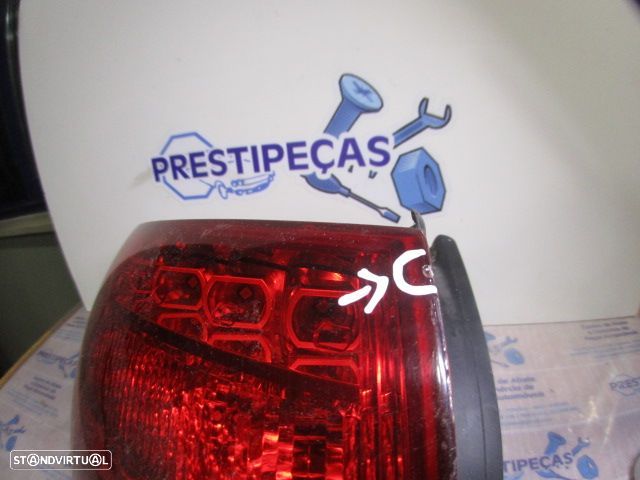 Farol Tras 4F9945095B AUDI A6 4F FASE 1 2006 2.0TDI 140CV 5P AZUL ESCURO ESQ ORIGINAL Danificado - 2