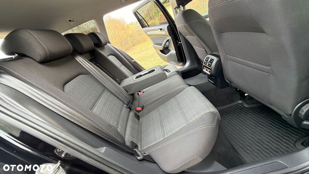 Volkswagen Passat 2.0 TDI SCR DSG - 29