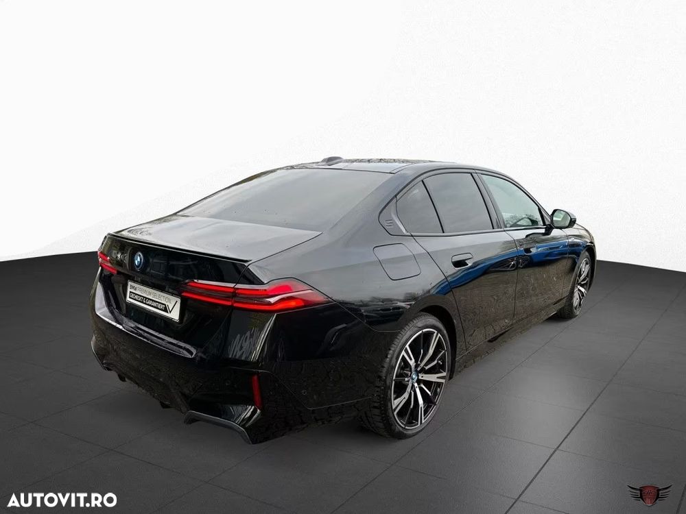 BMW Seria 5 550e xDrive Aut. - 5